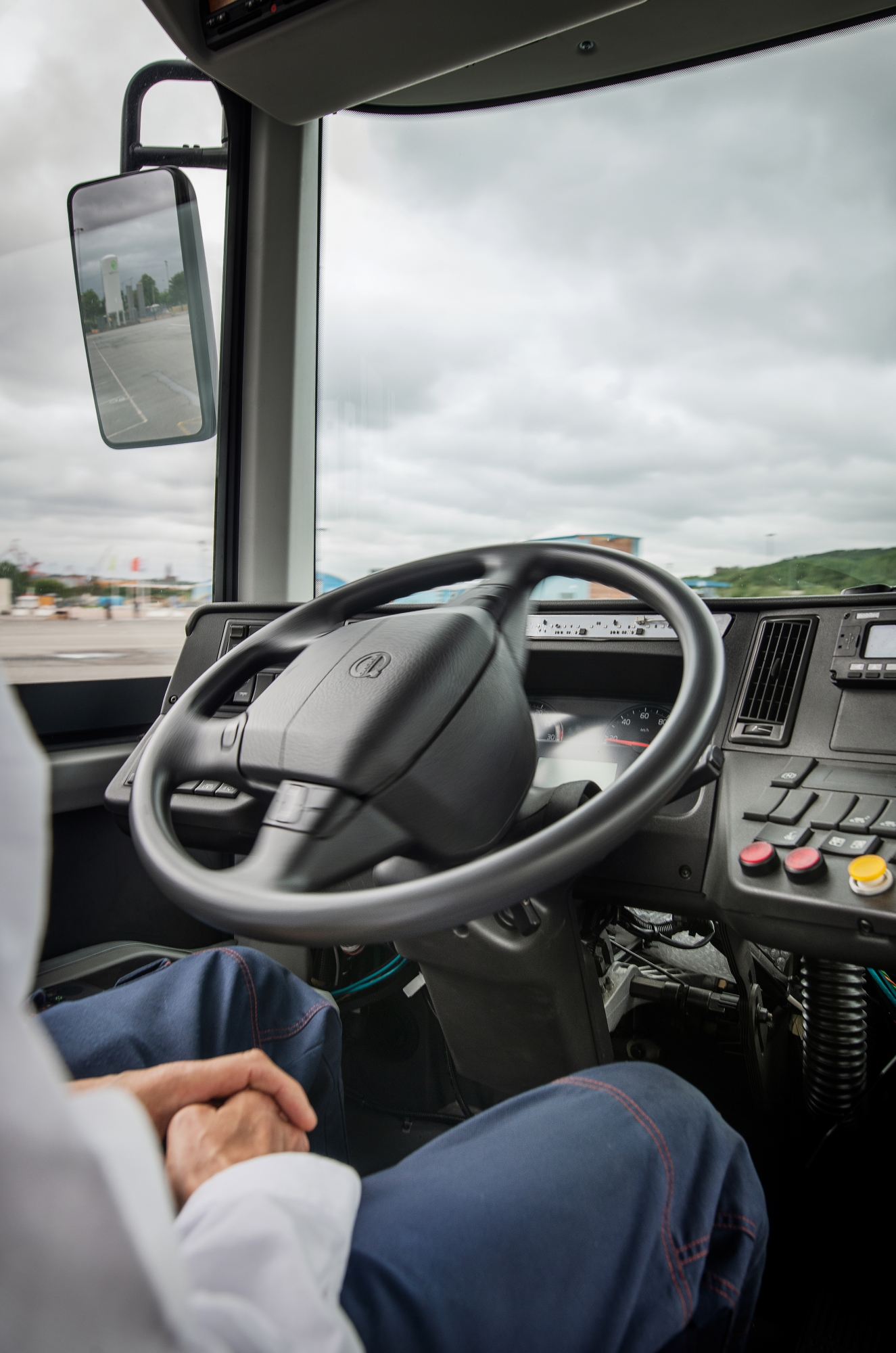 volvo buses autonomous bus