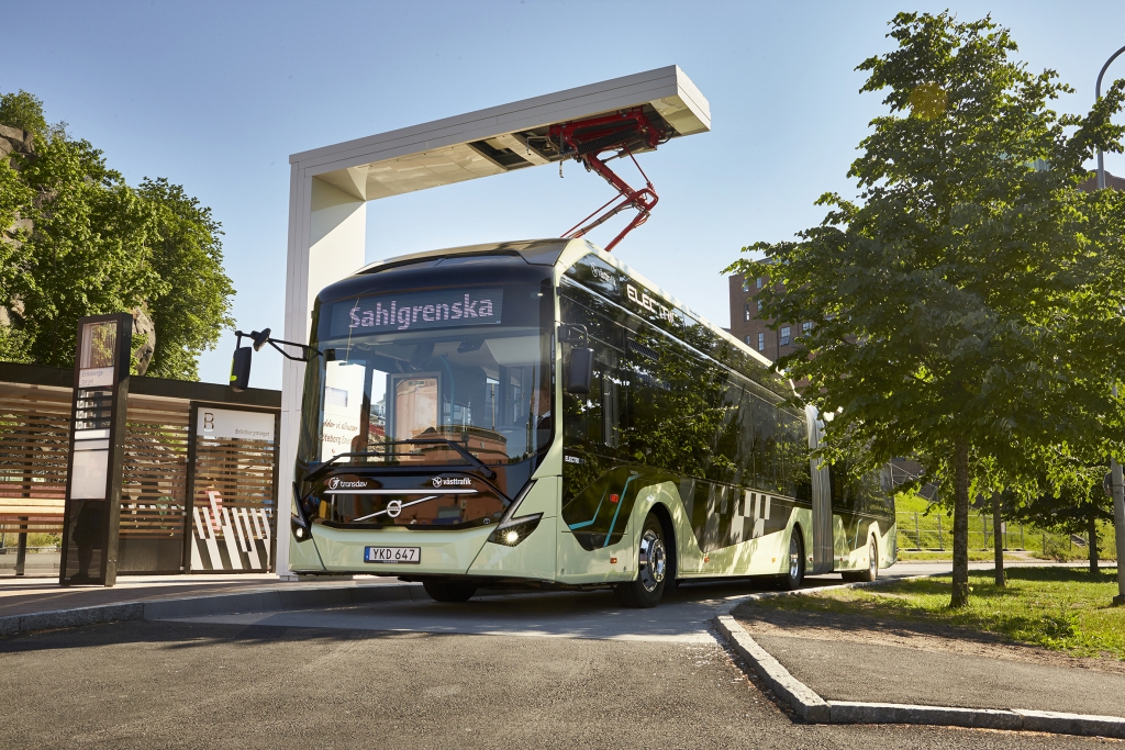 electric articulated bus volvo