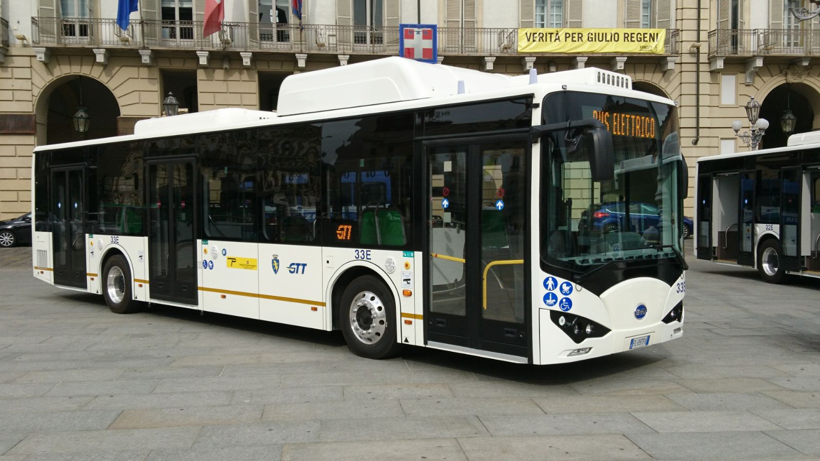 electric bus byd