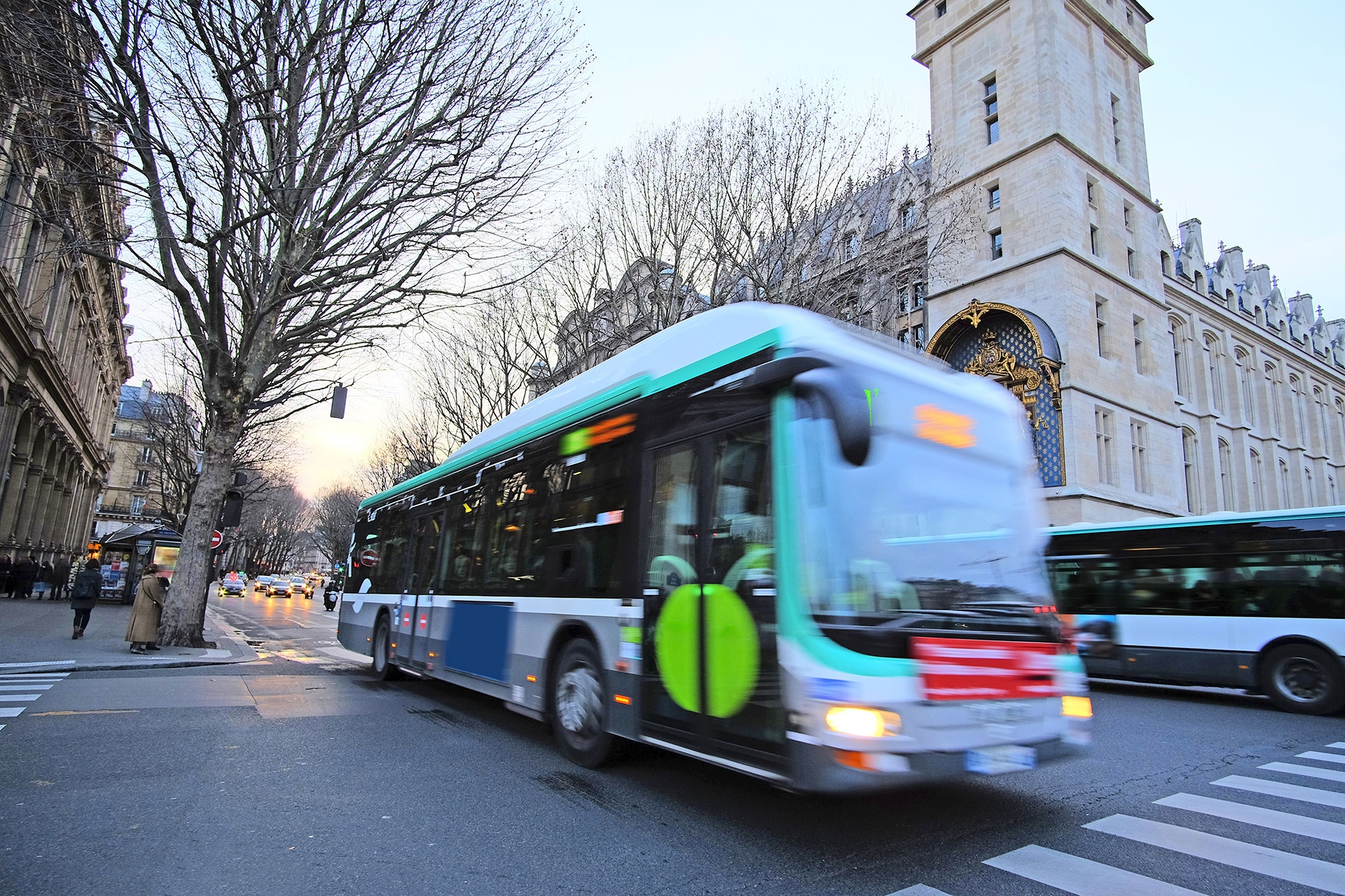 public transport paris france