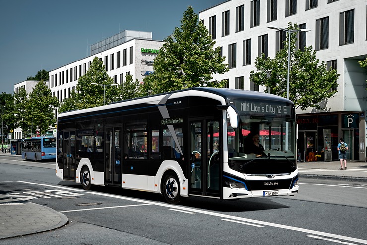 man electric bus lion's city e