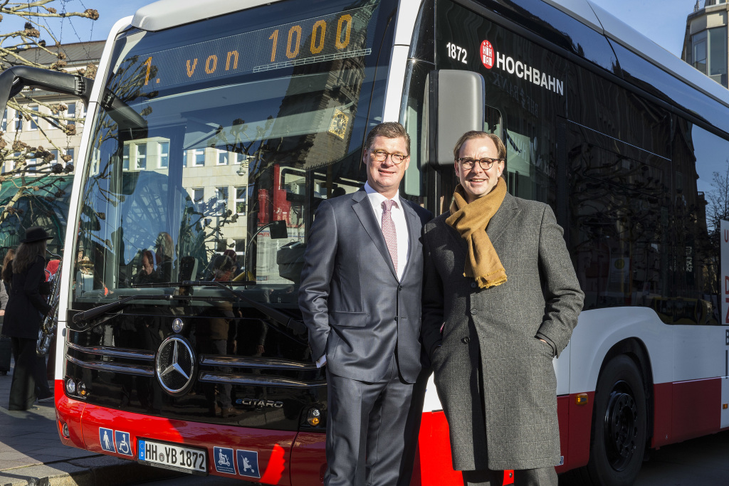 electric bus mercedes ecitaro hamburger hochbahn