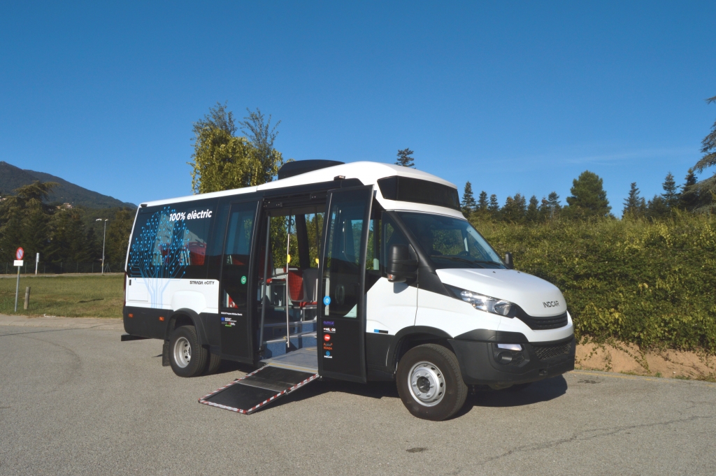 indcar strada e-city electric minibus concept