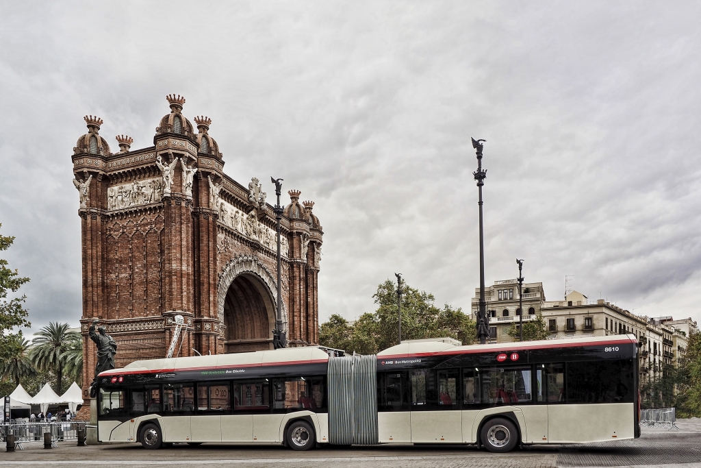 solaris electric bus tmb barcelona solaris electric bus tmb barcelona