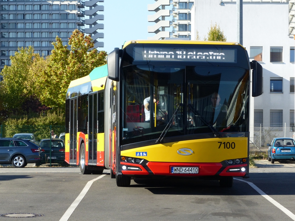 solaris urbino electric bus