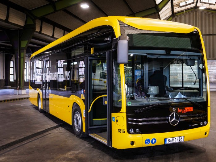 mercedes ecitaro electric bus