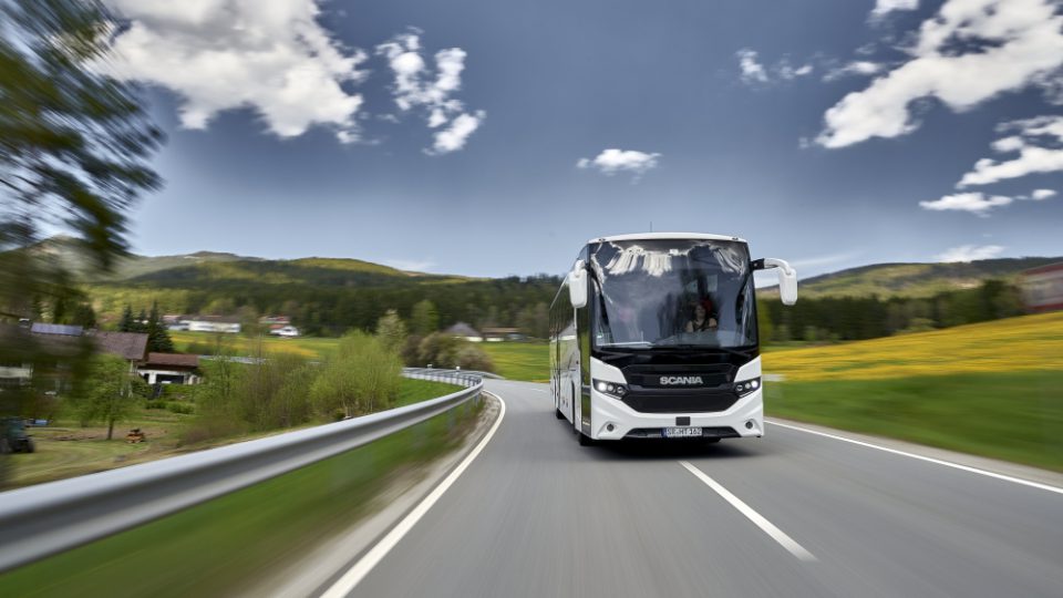 scania lng coach