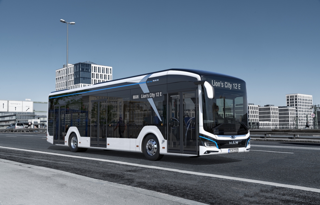man electric bus