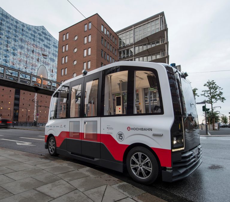IAV autonomous shuttle in Hamburg. HEAT project gets into gear ...