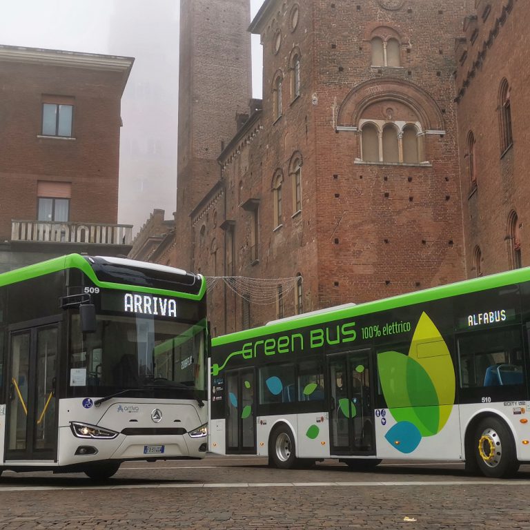 Alfabus Europe delivers its very first buses (batteryelectric) in Italy