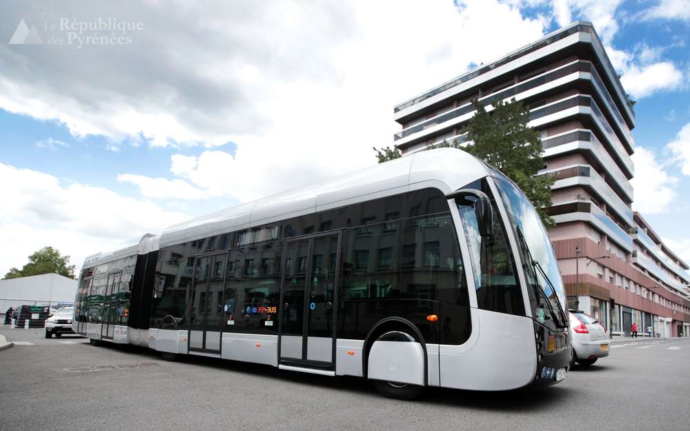 pau hydrogen buses