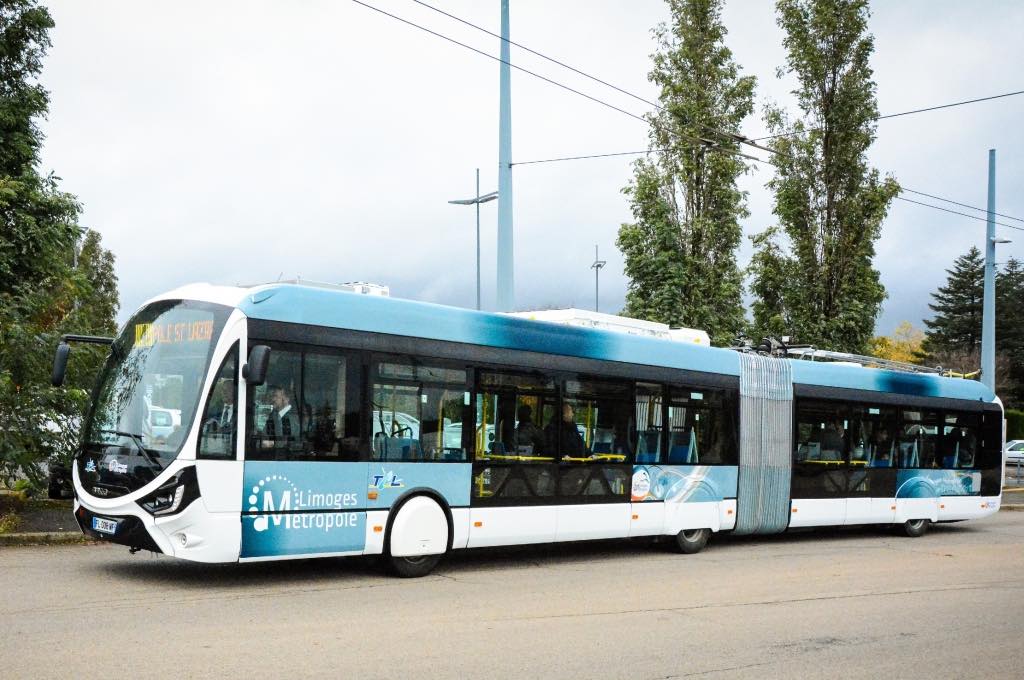 trolleybus