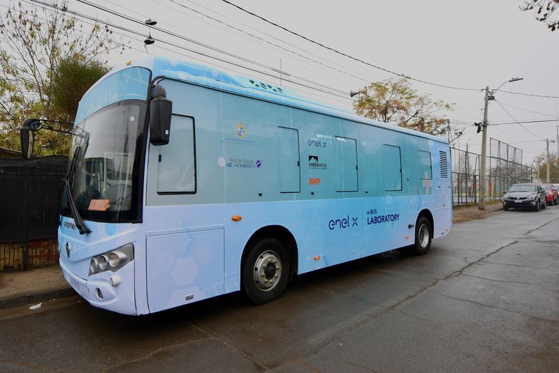 electric bus mobile lab santiago