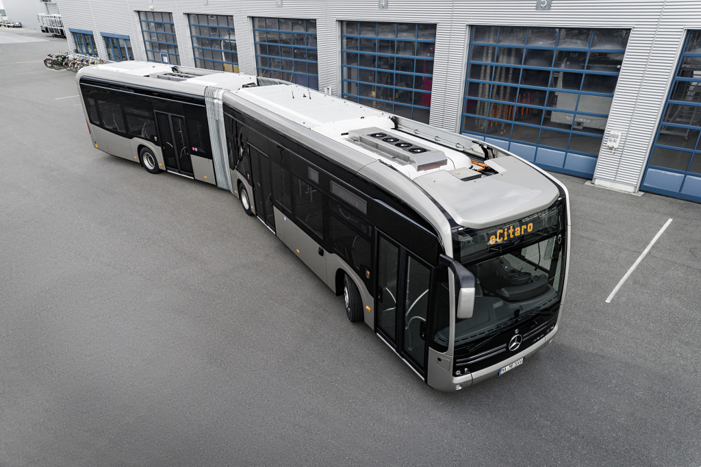 mercedes ecitaro articulated bus