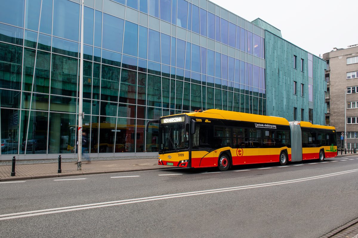 solaris 20,000th bus