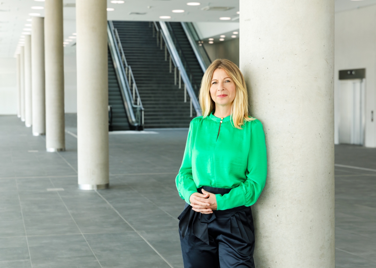 Kerstin Kube-Erkens Senior Product Manager BUS2BUS
