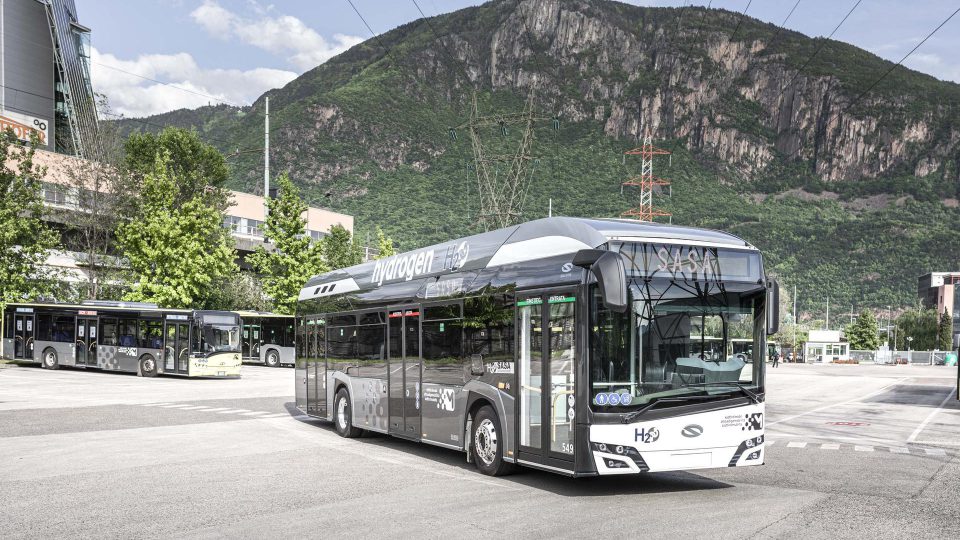 SASA Bolzano launches 12 Solaris hydrogen buses, to be powered with filling station within the