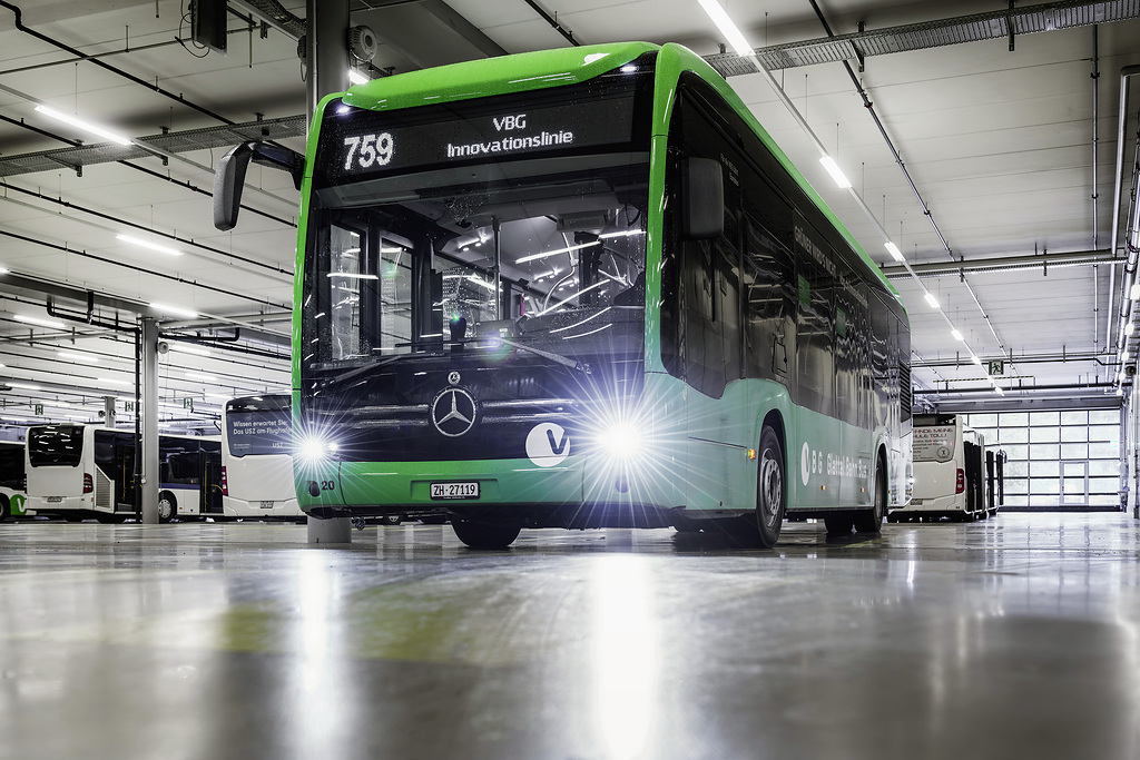 mercedes ecitaro rail charging