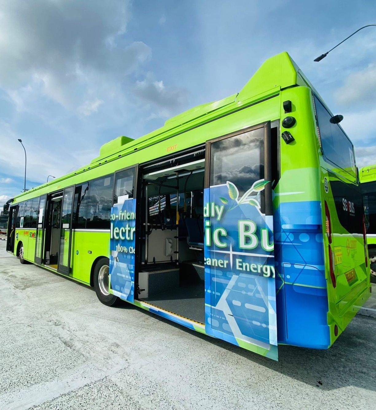 Linkker clearance electric bus