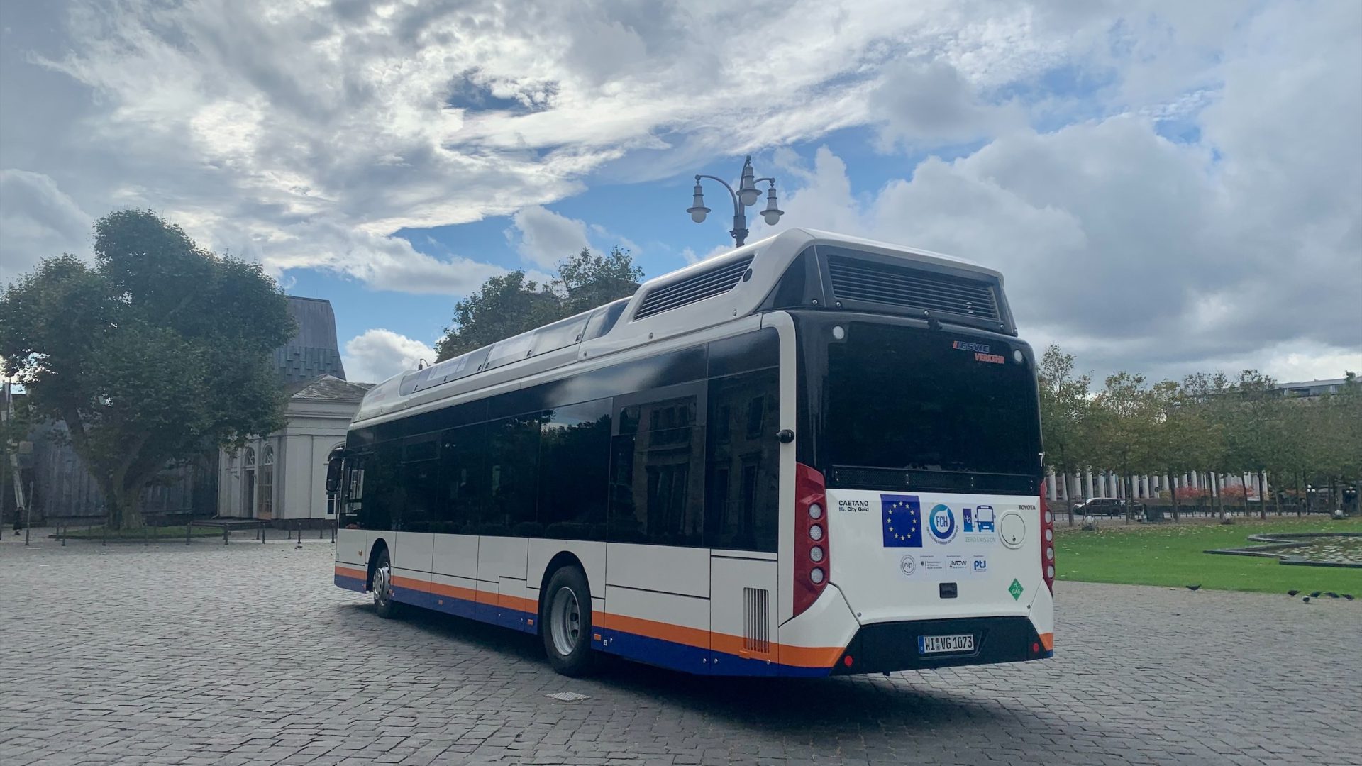 caetanobus hydrogen bus