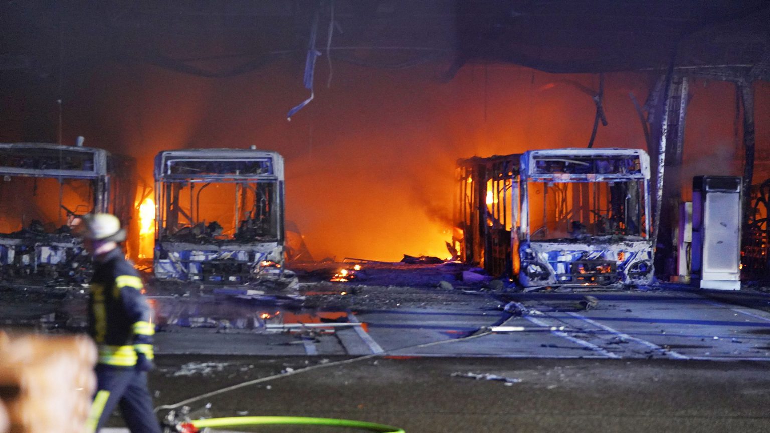 fire electric bus stuttgart