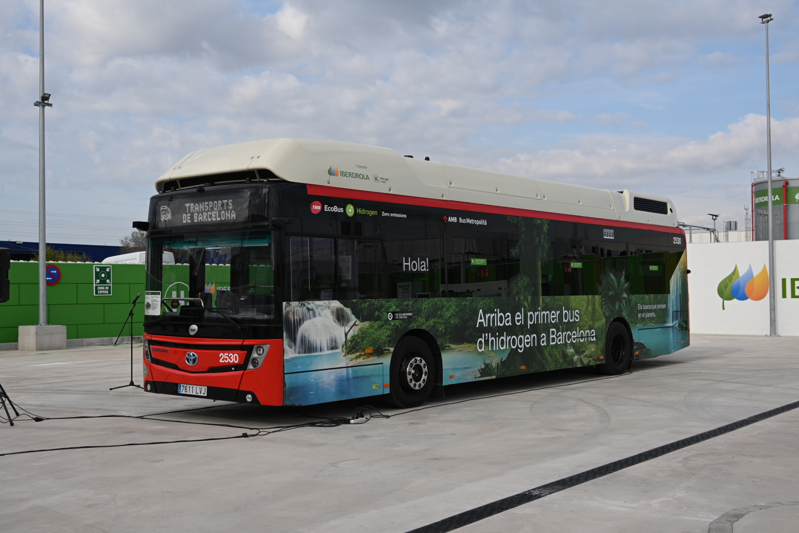 fuel cell bus tmb barcelona