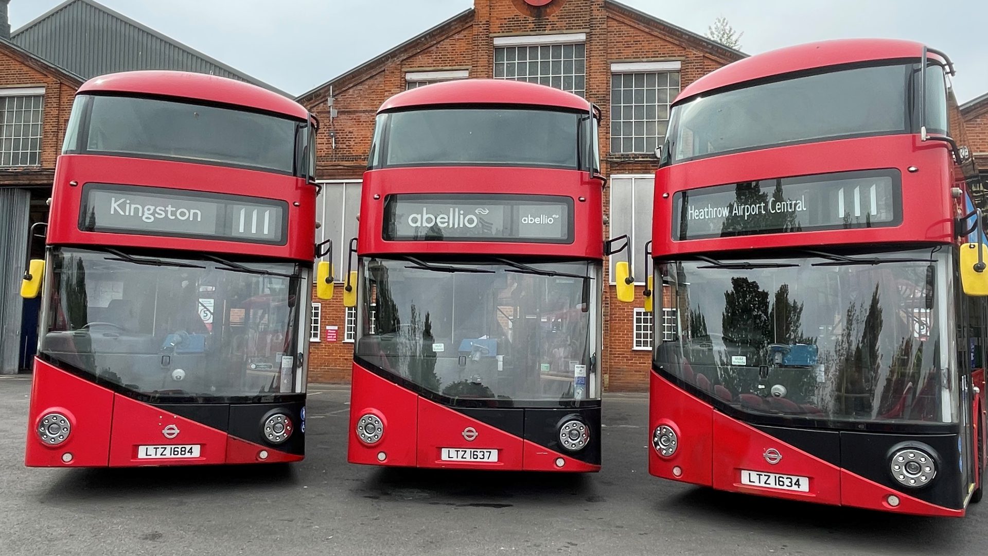 Abellio London launches two new routes. 11 Switch ebuses and 30