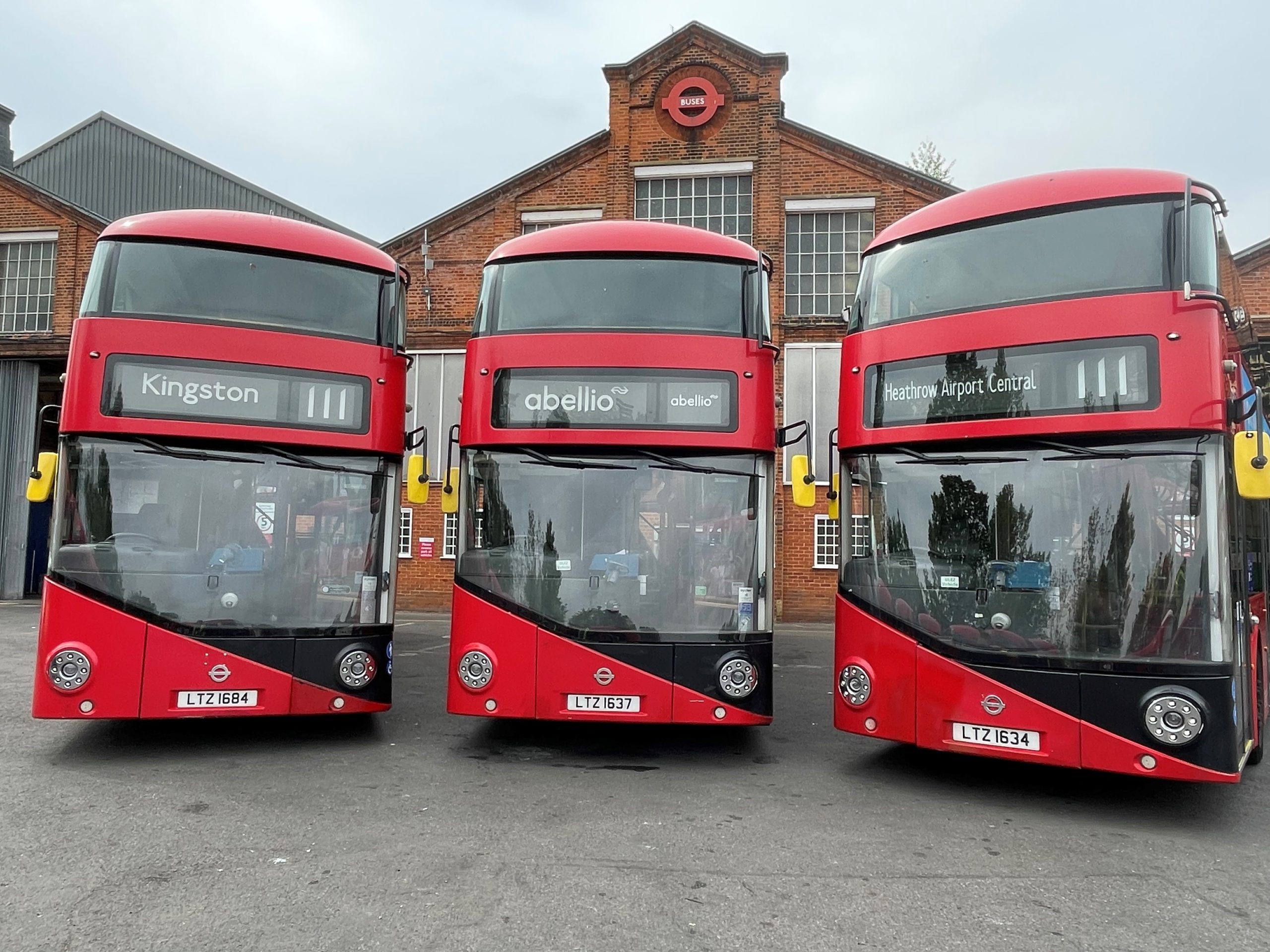 Abellio London launches two new routes. 11 Switch ebuses and 30