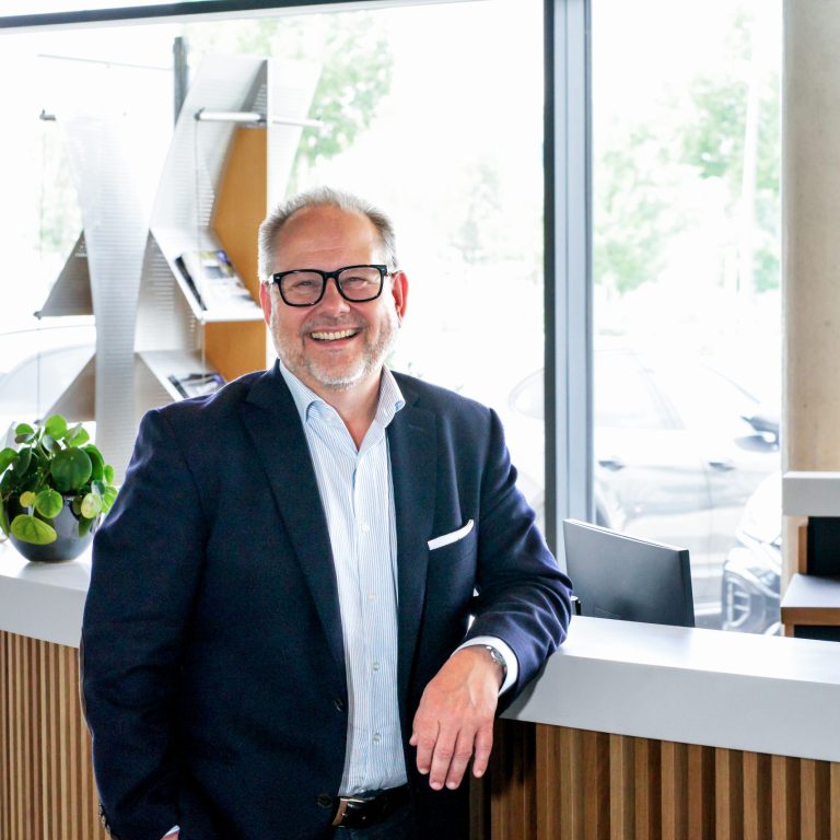 Quantron hires Utz Rachner as Global Sales Director - Sustainable Bus