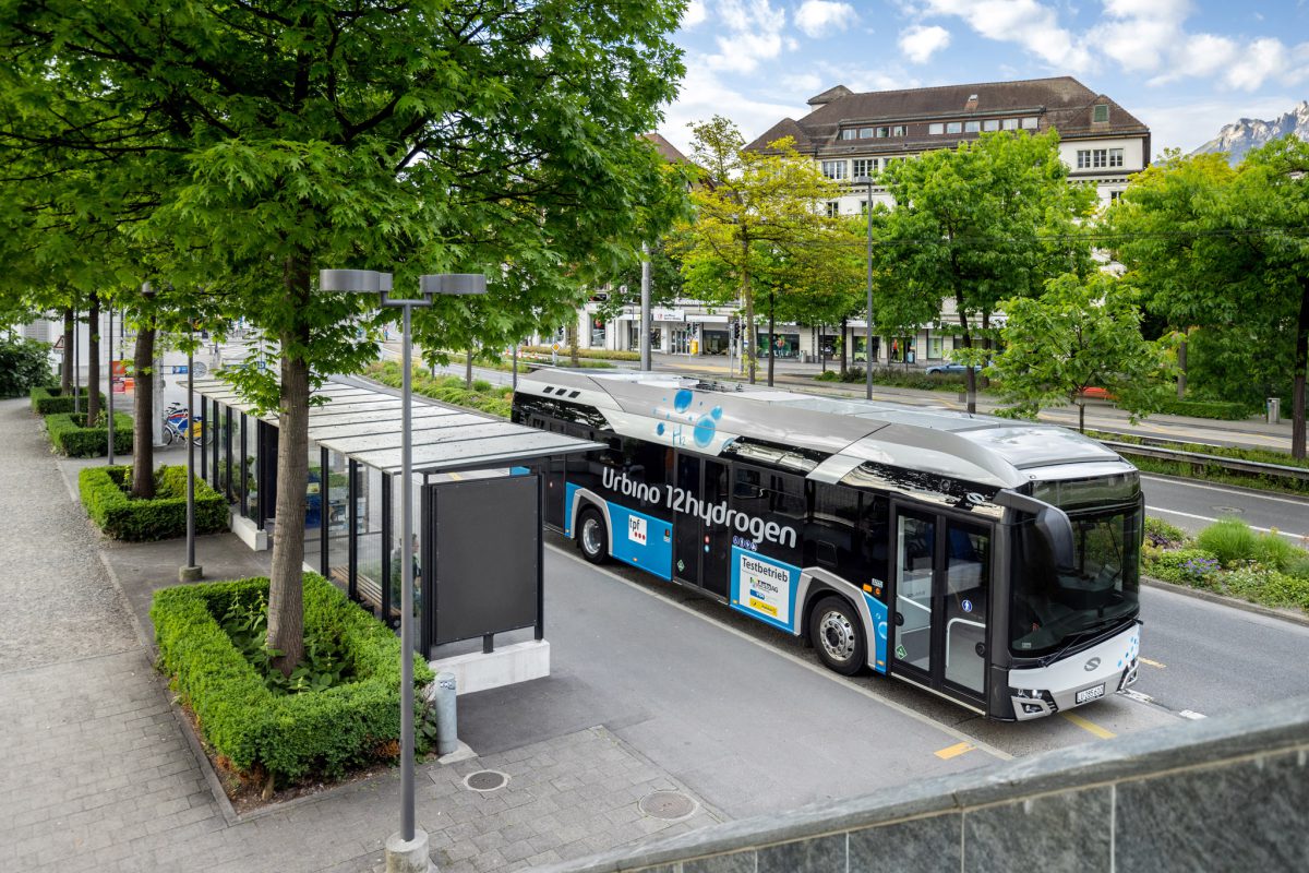 Hamburg to roll out 5 hydrogen buses by Solaris - Sustainable Bus