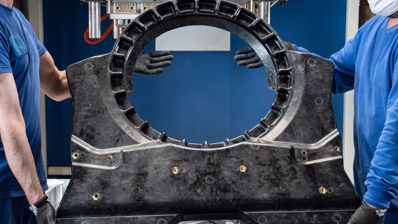 PEI Mobility launches new joints for articulated buses. Goal