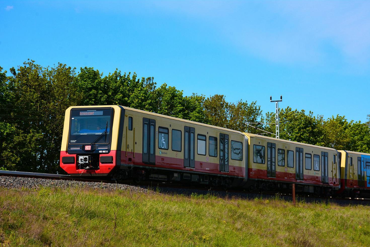 New SBahn trains are landing in Berlin. Siemens Stadler to deliver 472 units by 2023