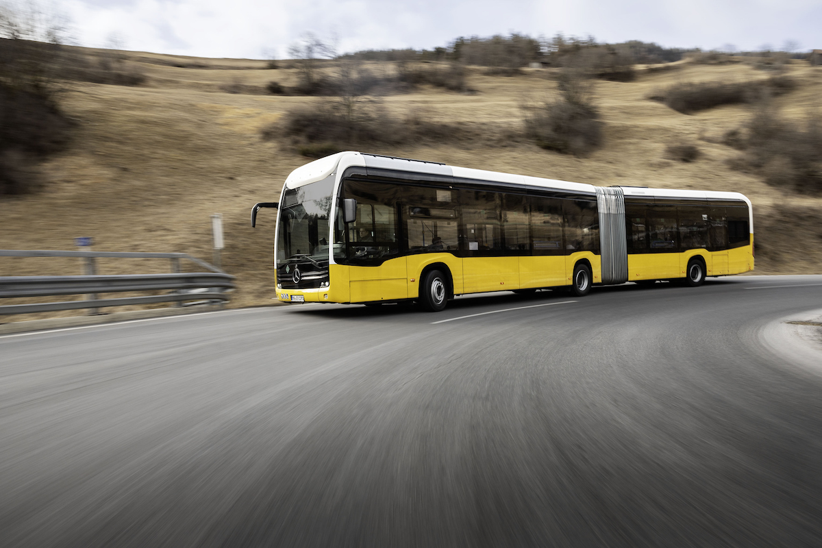 mercedes ecitaro fuel cell test