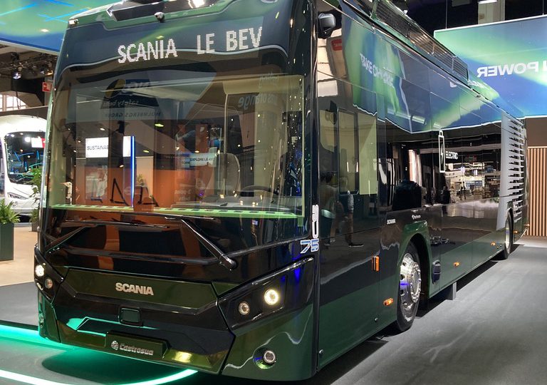 Ikarus launches new midibus prototype and presents plans for electric  18-meter e-bus at Busworld