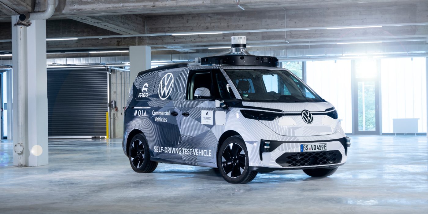 10,000 self-driving electric shuttles in Hamburg by 2030?  This is the goal of both the government-backed project