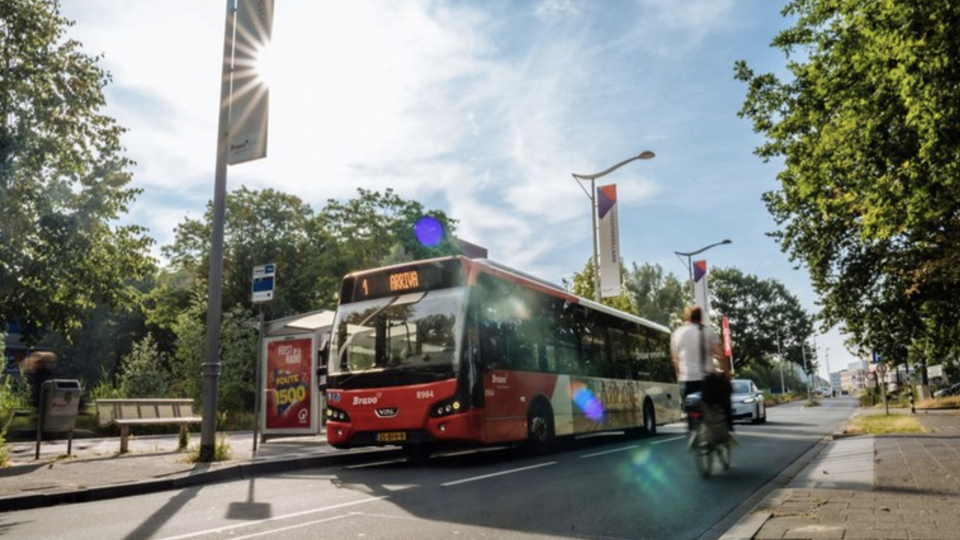 London's new LED bus-shelter lighting saving 500 tonnes of CO2