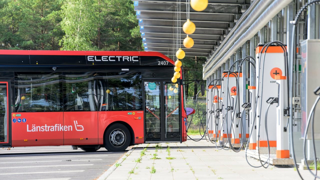 E-buses are set to exceed 60% of sales by 2030 globally, according to ...