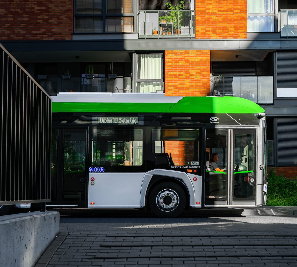 solaris urbino 10 5 electric launch busworld