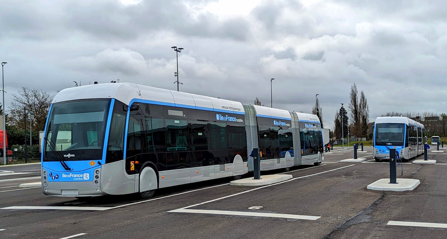 Paris Tzen 4 BRT: Hess completes Van Hool 24m electric buses ahead of 2026 service launch - Sustainable Bus