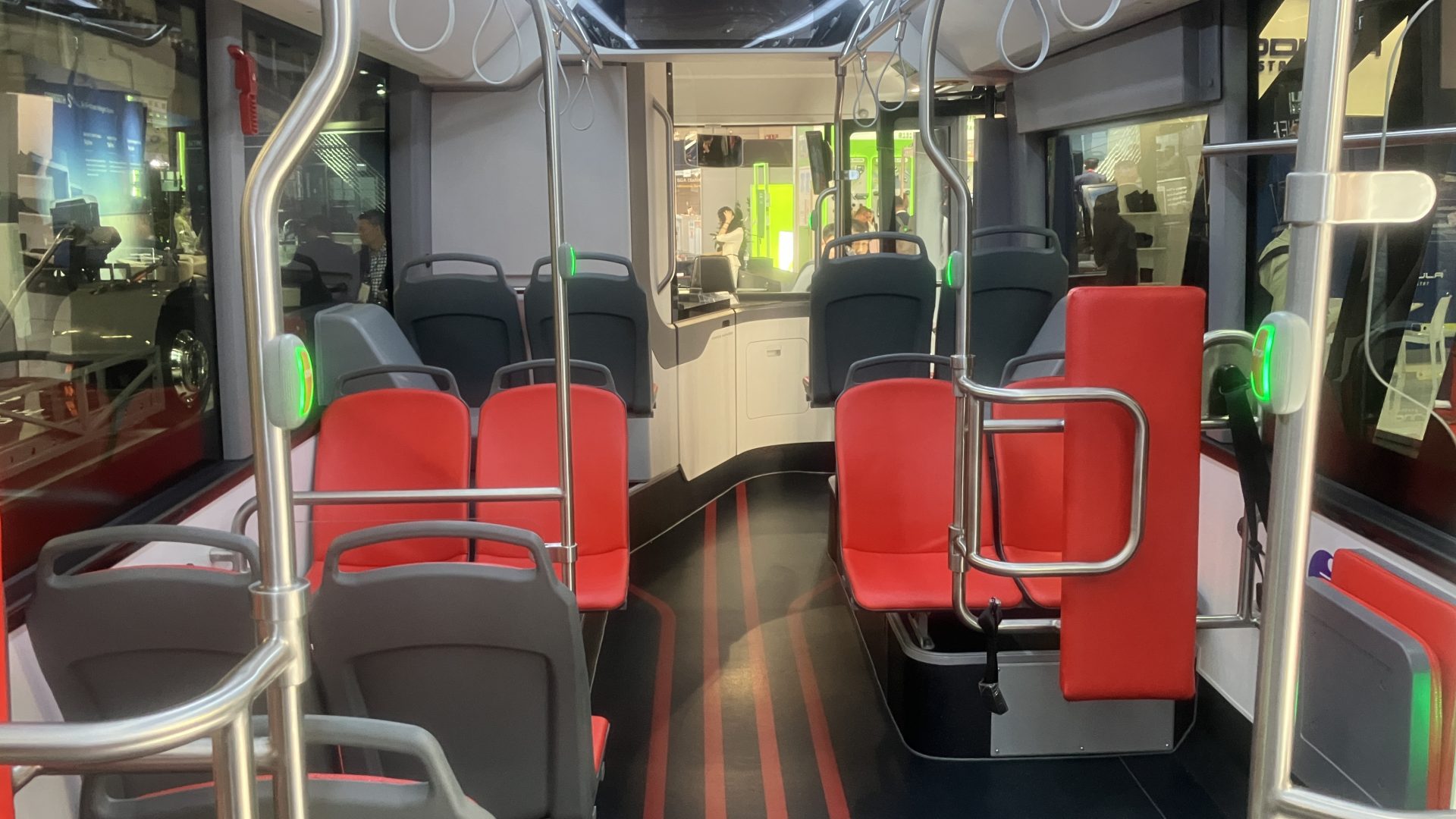 mg commercial bus busworld