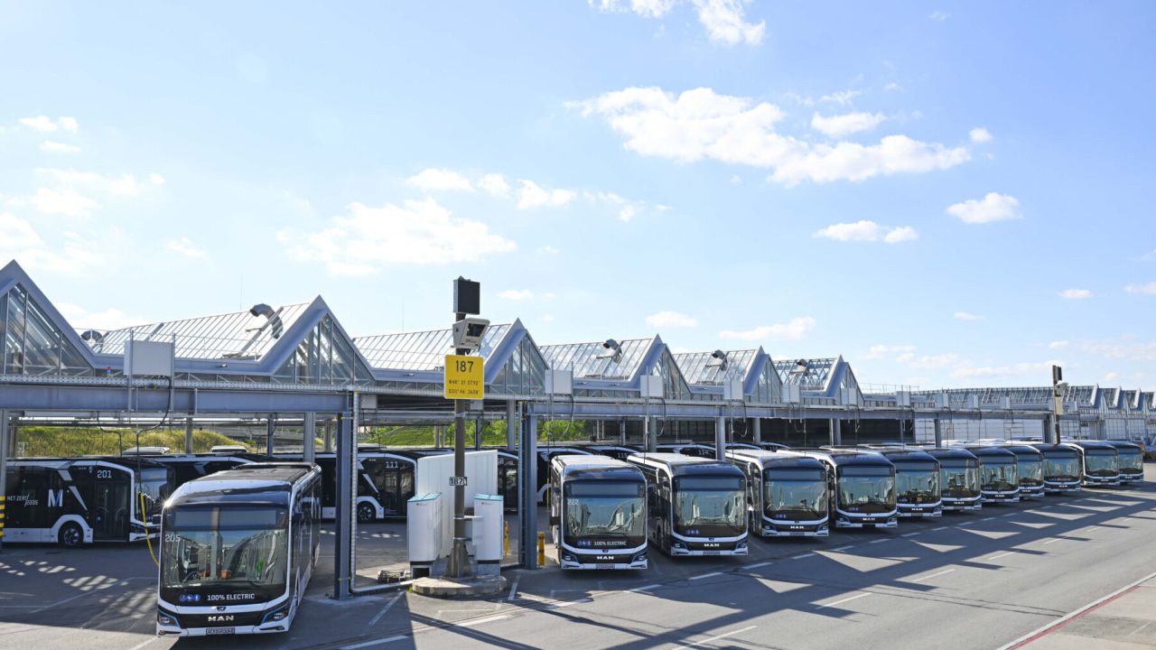 SBRS delivers infrastructure for 37 zero-emission buses at Munich ...