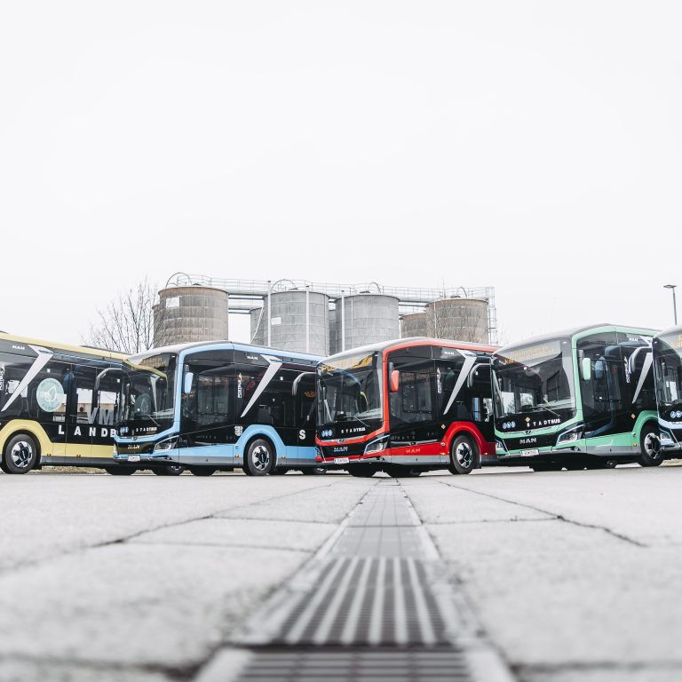 Autria Bus MAN delivers largest single e-bus order in Austria to ÖBB Postbus ...
