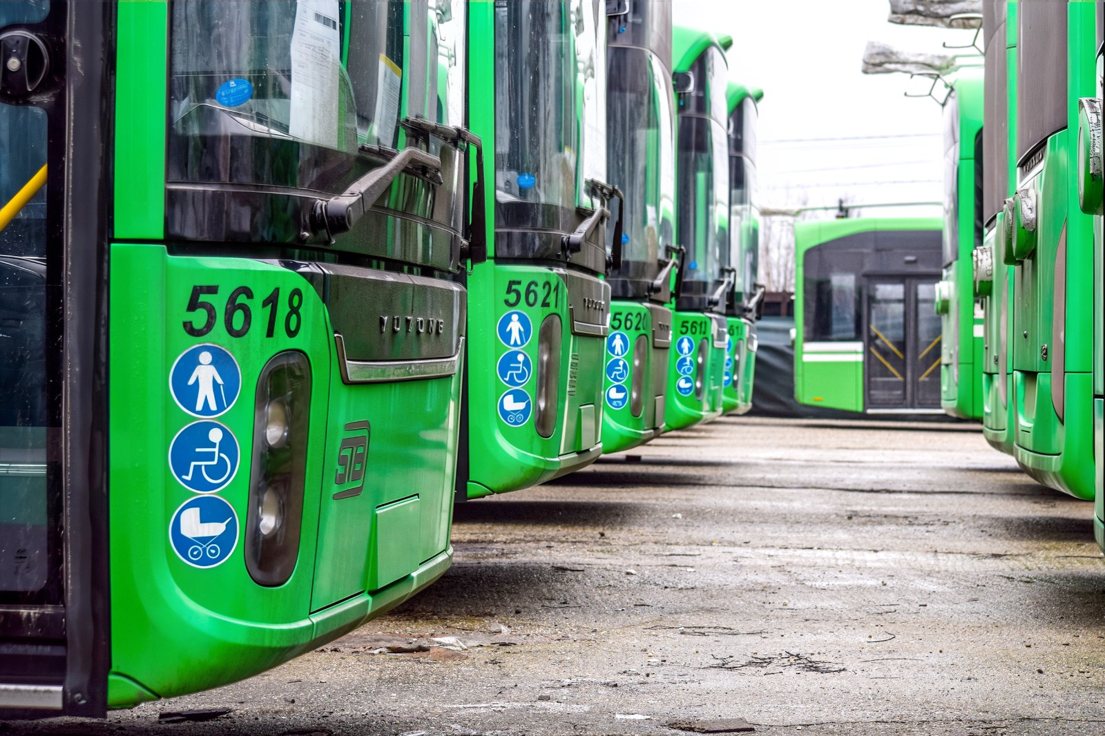 bucharest trolleybus yutong