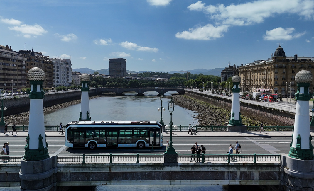 irizar spanish bus year 2026