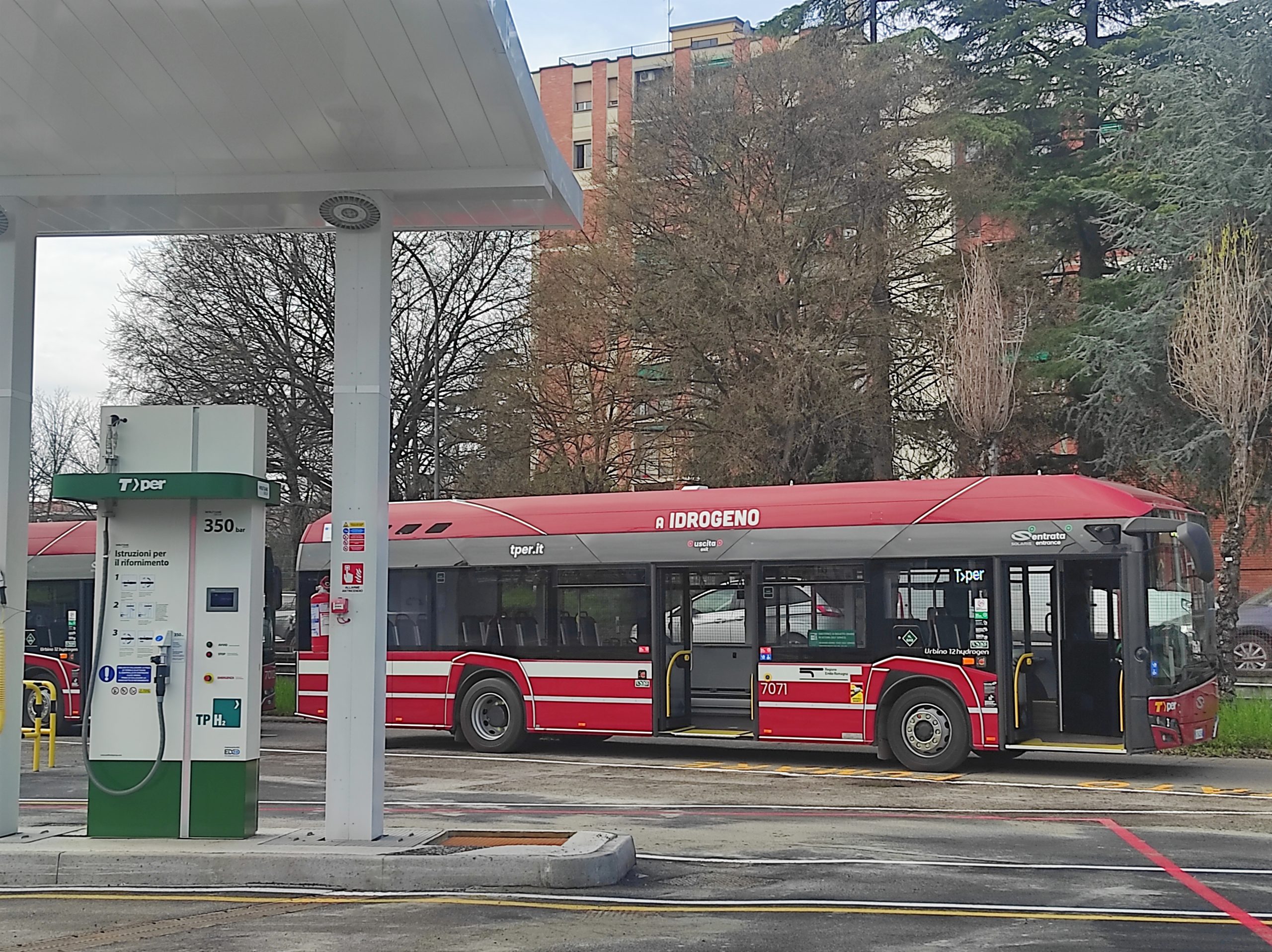 TPER prepares to deploy 127 hydrogen buses in Bologna, operations to begin by May - Sustainable Bus