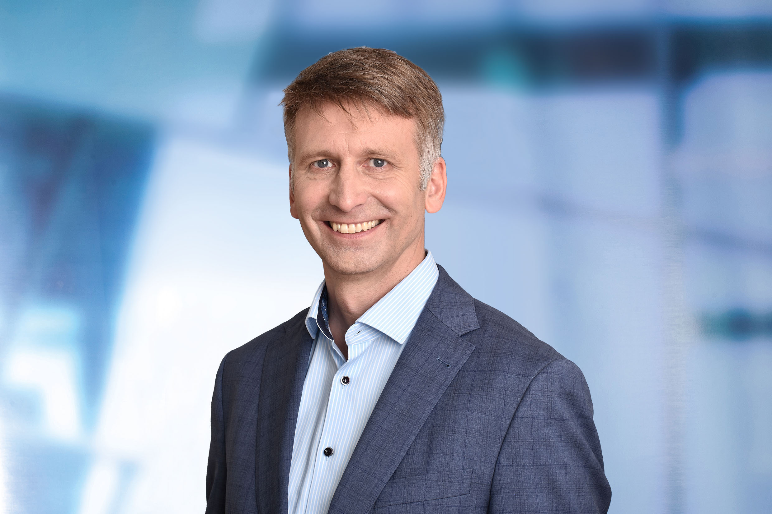 BEV buses to dominate, delivery capability to decide market shares. Martin Schmitz outlines VDV's view - Sustainable Bus