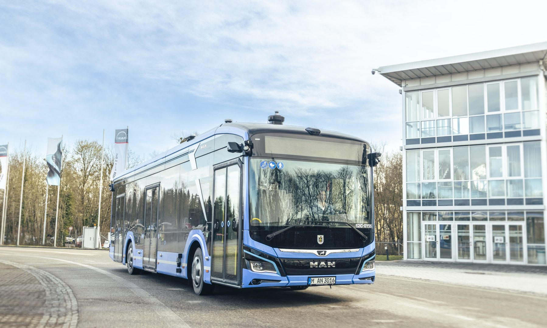man adastec autonomous bus
