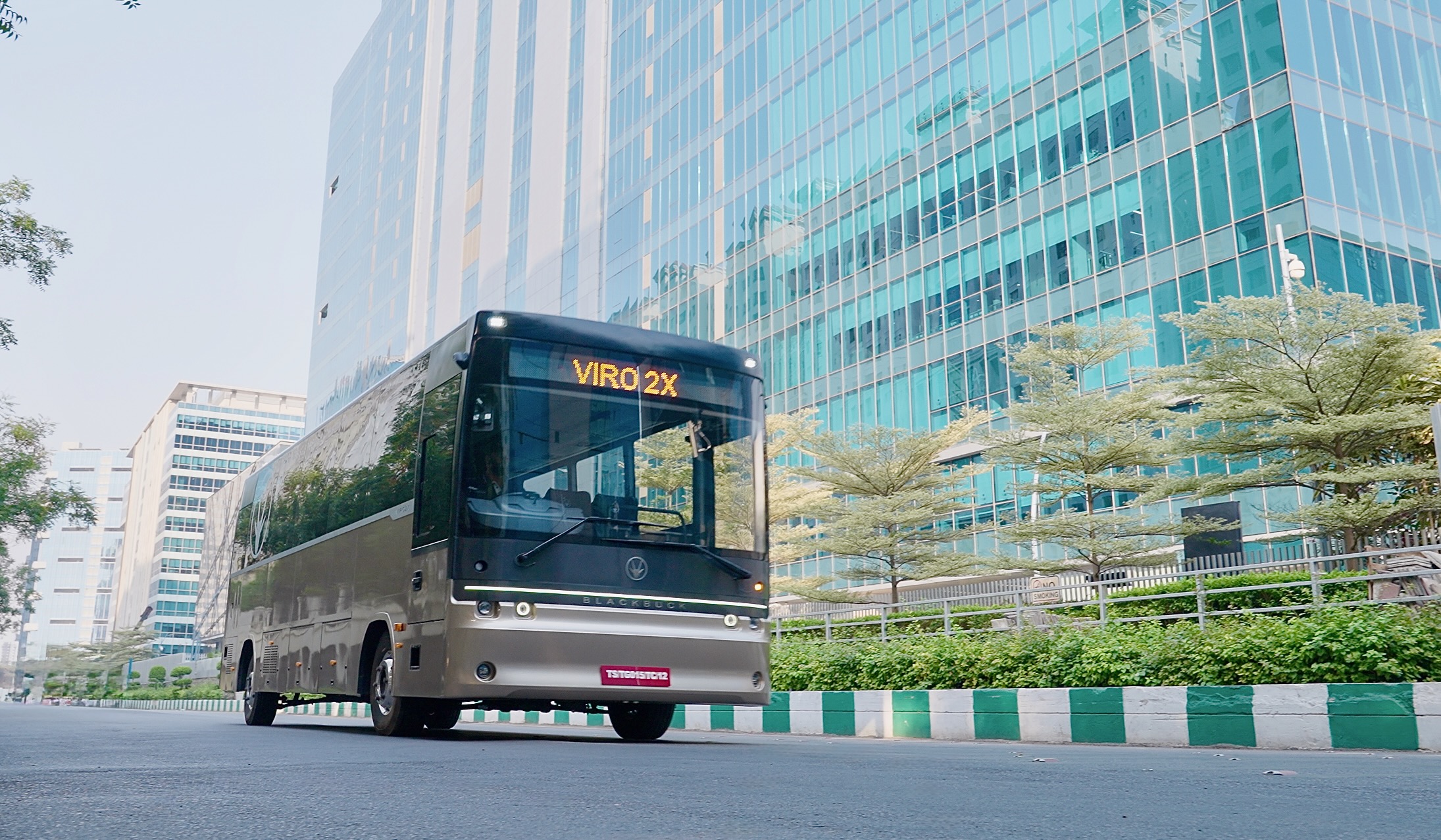 Indian Blackbuck EV expands beyond e-coaches with 9-meter electric city bus VIRO 2X: - Sustainable Bus