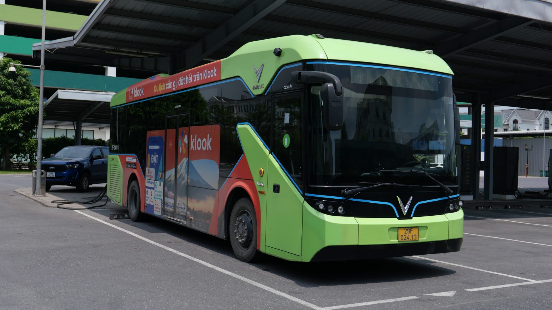 vinfast vinbus hanoi