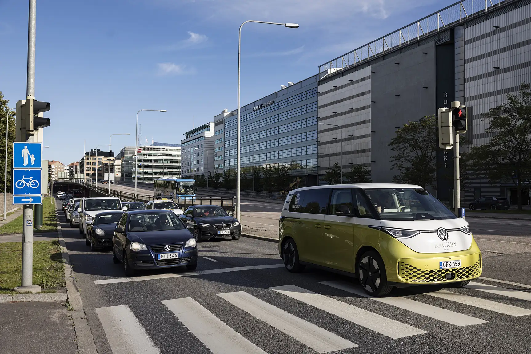 Helsinki mandates electric minibuses and all-electric fleets for taxi services